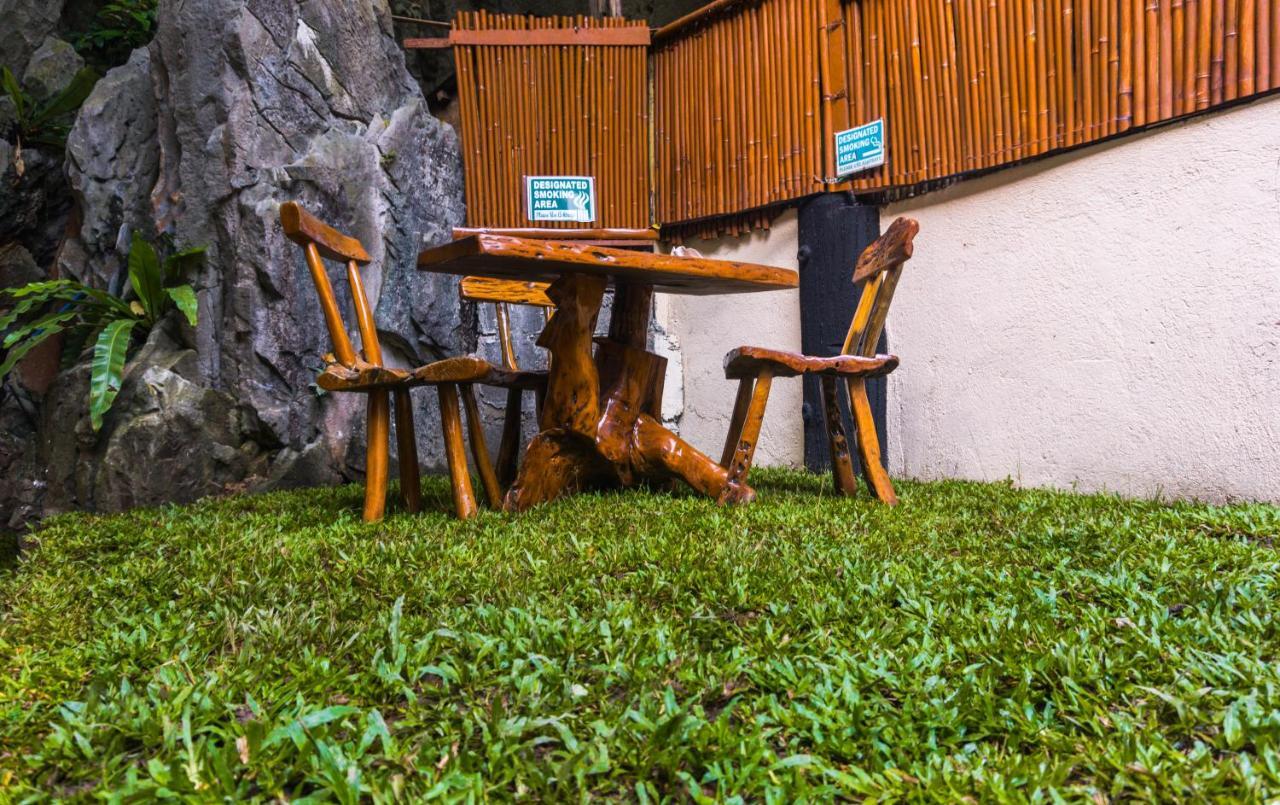 Ced Pension El Nido Exteriör bild